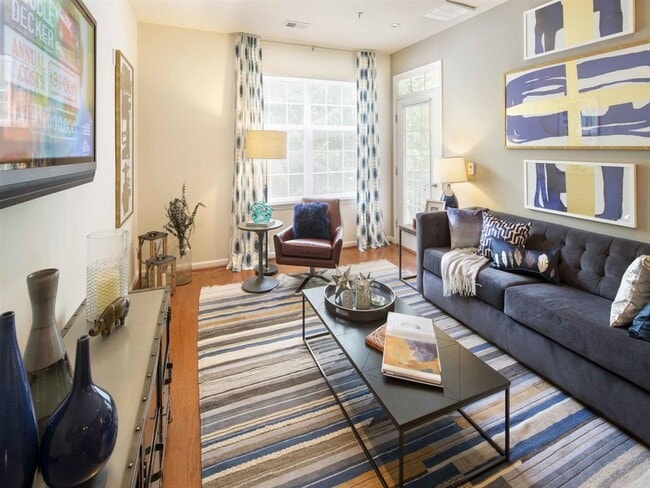 Photo - Dwell Vienna Metro