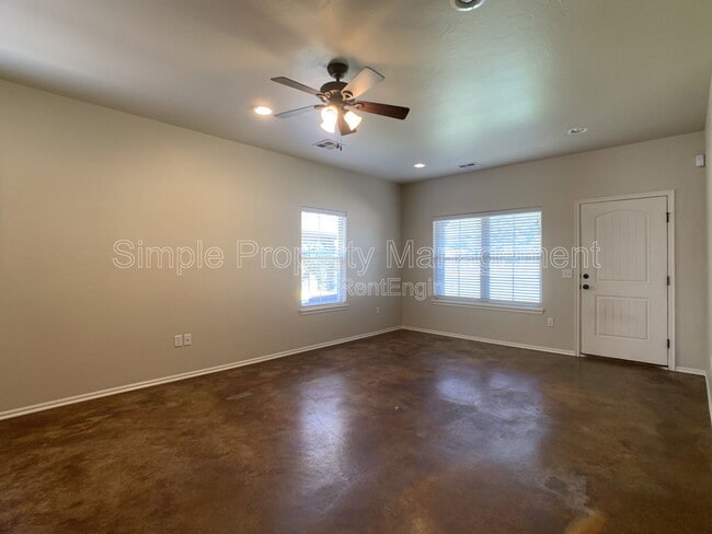 Photo - 14628 1st St