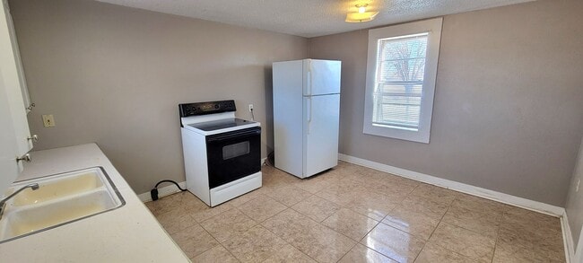 Photo - LARGE 1 BEDROOM HOME WITH MANY UPDATES