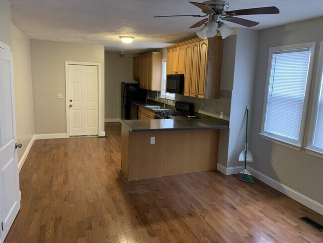 Photo - 15-17-17 Lorna Rd