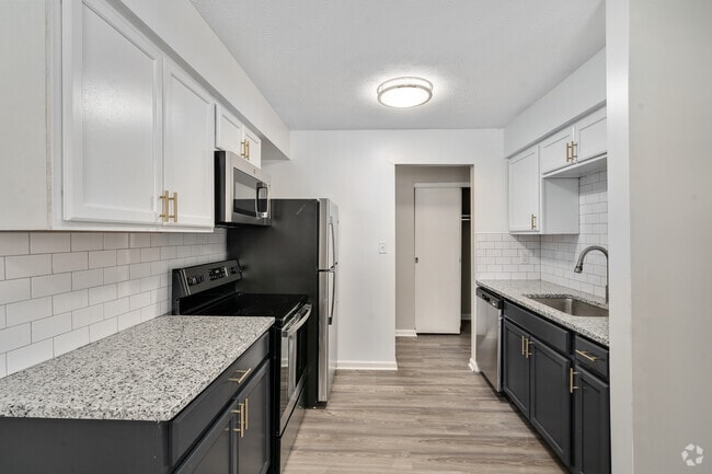 Building Photo - 101 N High St Unit B3 Rental