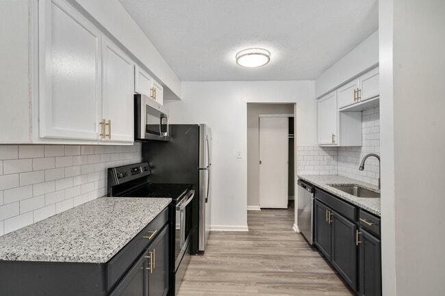 Building Photo - 101 N High St Unit B3 Rental