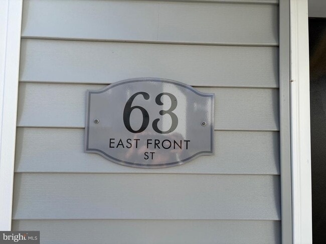 Photo - 63 E Front St