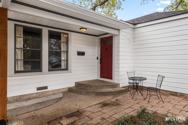 Photo - 1644 Ardath Ave