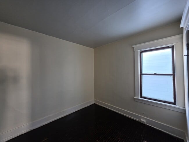 Photo - 14 Eckhert St Unidad #1