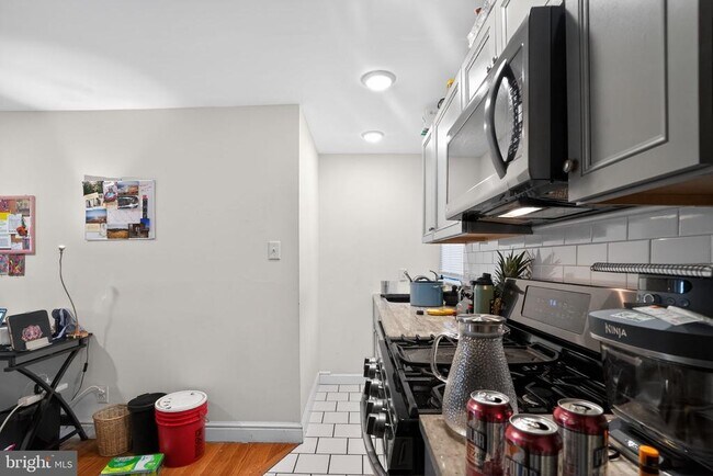 Photo - 1217 E Berks St Unidad 1