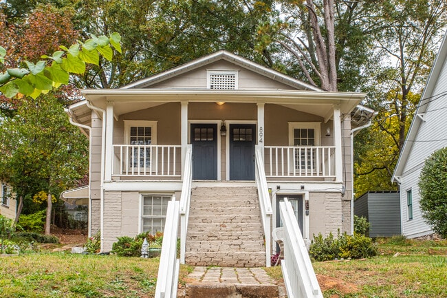 Ormewood Park triplex located steps from the Southside Beltline trail - 894 Ormewood Ave SE Unit 2