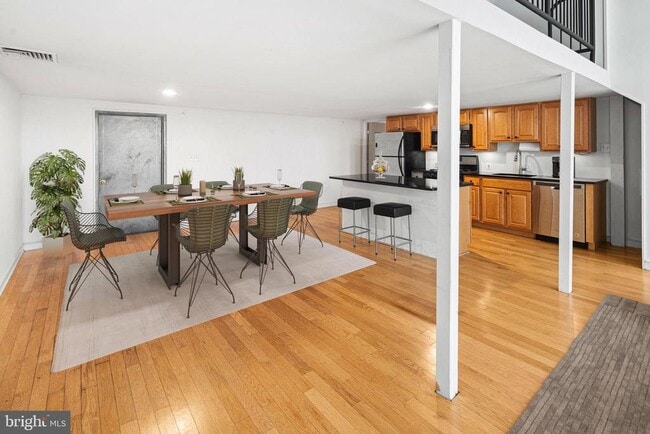 Photo - 810 N Hancock St Unit 02