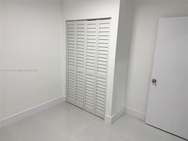 Photo - 351 NW 48th St Unit 2