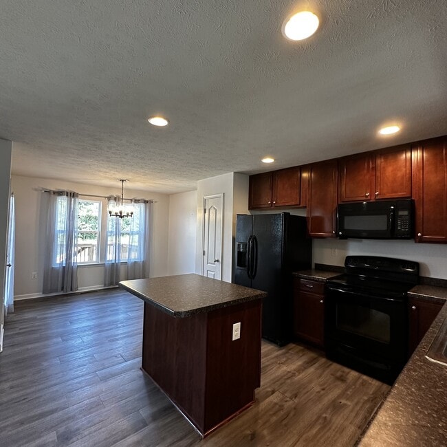 Photo - 172 Birds Eye View Dr