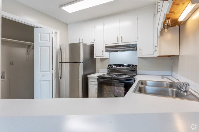 Interior Photo - Dawson Rental