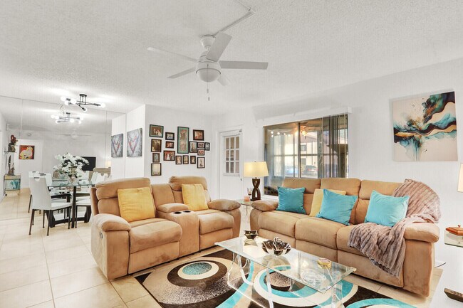 Photo - 309 Knotty Pine Cir Unit A-1