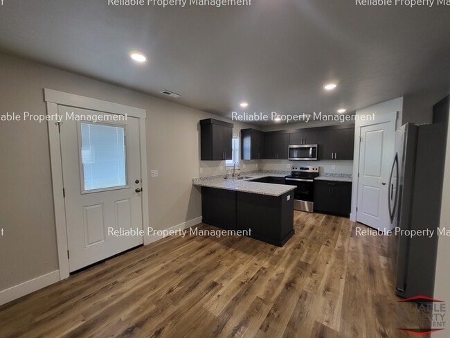 Photo - 2015 Lawrence Ln