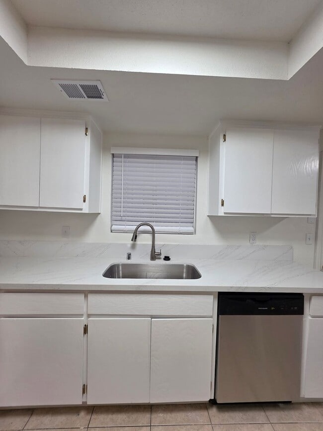 Photo - 4402 White Lane #A - Apartment Unit A