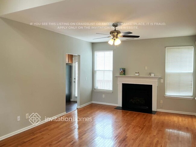 Photo - 1912 Pear Tree Ln