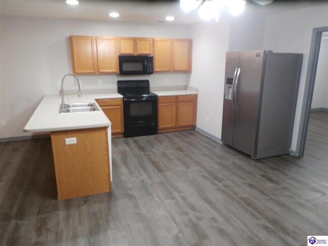 Photo - 207 Cottrell Ln