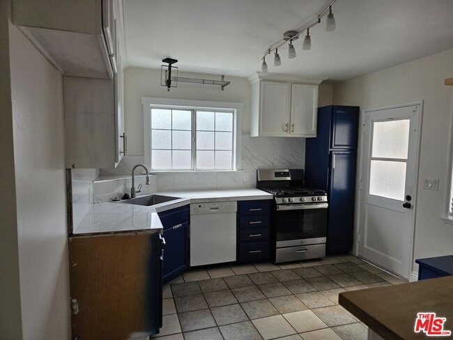 Photo - 509 S Catalina Ave