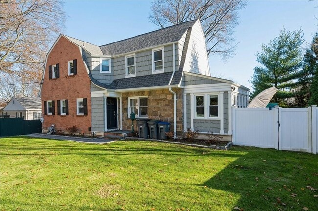 Building Photo - 353 Old Mamaroneck Rd Rental