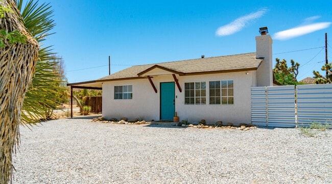 Building Photo - Fully Furnished Home in Yucca Valley