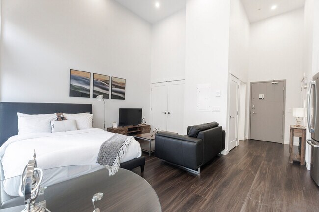 Photo - 1597 Barrington St Unit ID1223024P