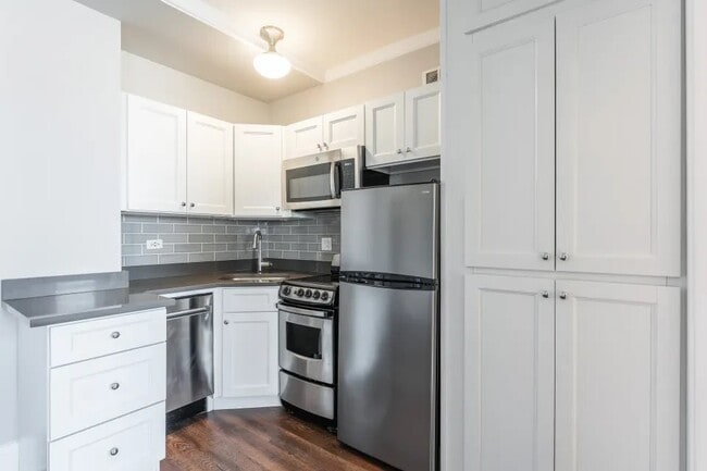 Photo - 817 W Lakeside Pl Unit 817 West Lakeside Place