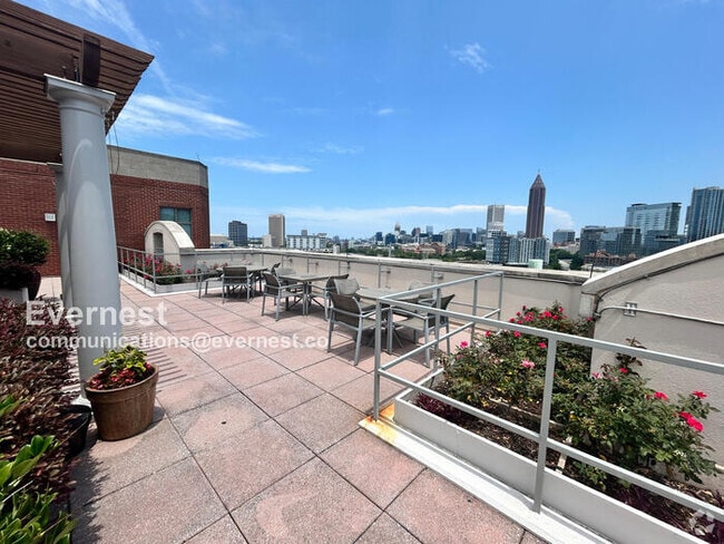 Building Photo - 250 Park Ave W NW Unit 902 Rental
