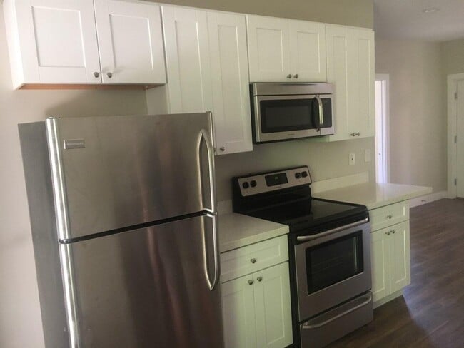 Building Photo - 719 S 500 E Unit B