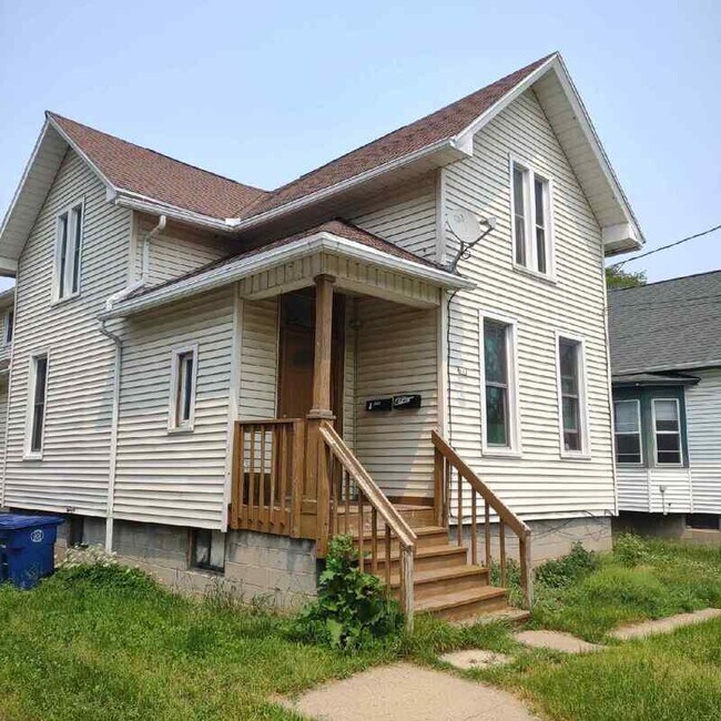 Building Photo - 632 Bay Shore Dr