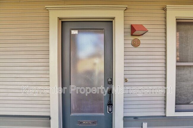 Photo - 812 NW 7th St