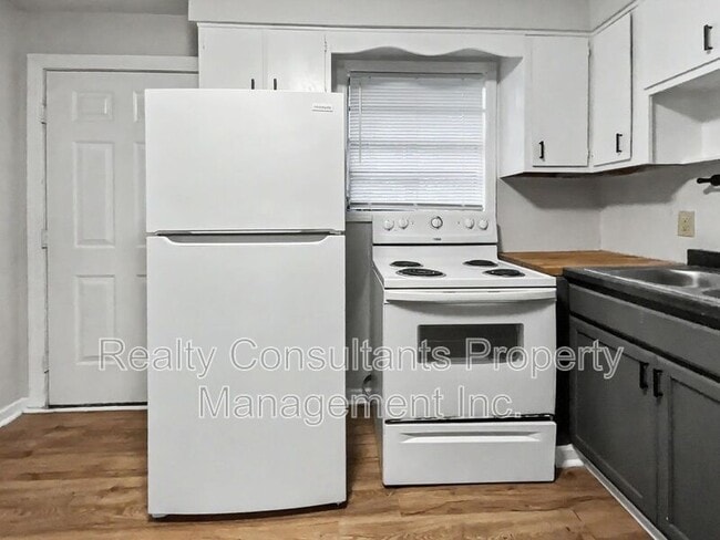 Photo - 1813 Walker Ave