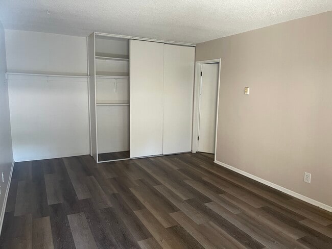 Photo - 555 S La Veta Park Cir Unidad 138