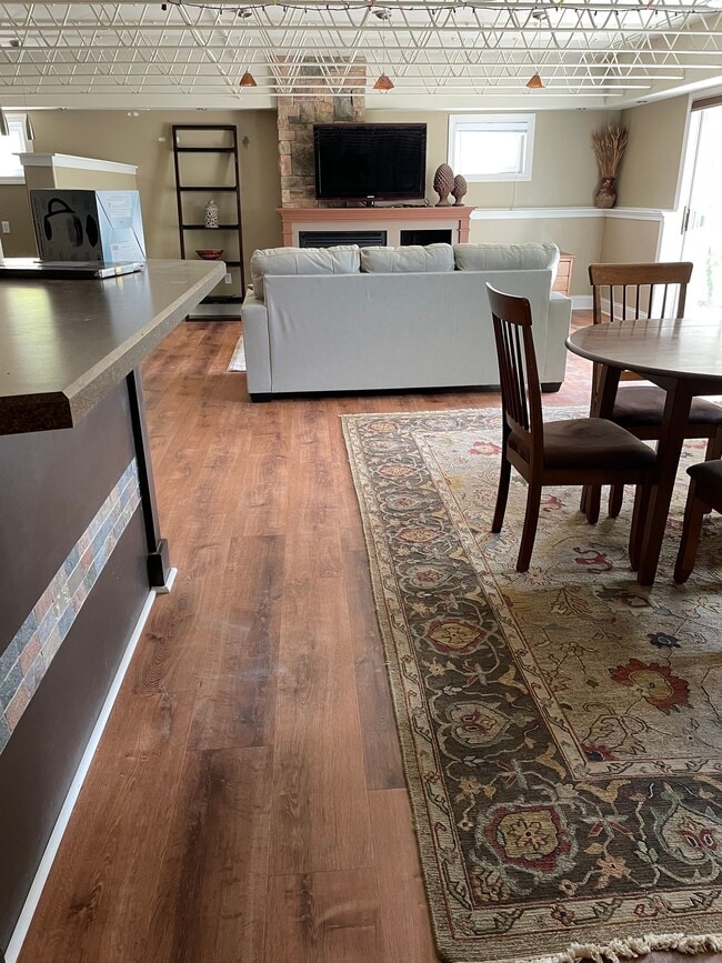 Photo - 421 Senter Dr