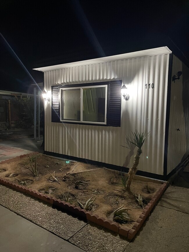 Building Photo - 110 Camp Fire Dr