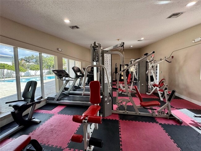 Photo - 6175 NW 186th St Unidad 109