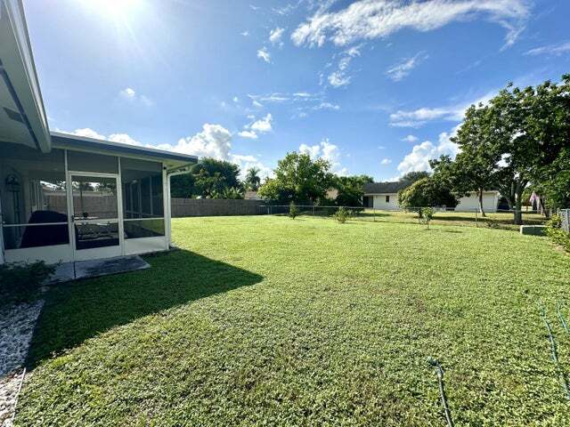 Photo - 121 Eider Ct