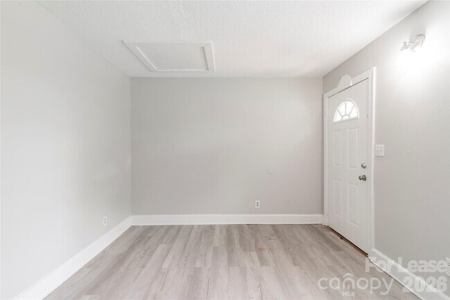 Photo - 2517 Hemphill St