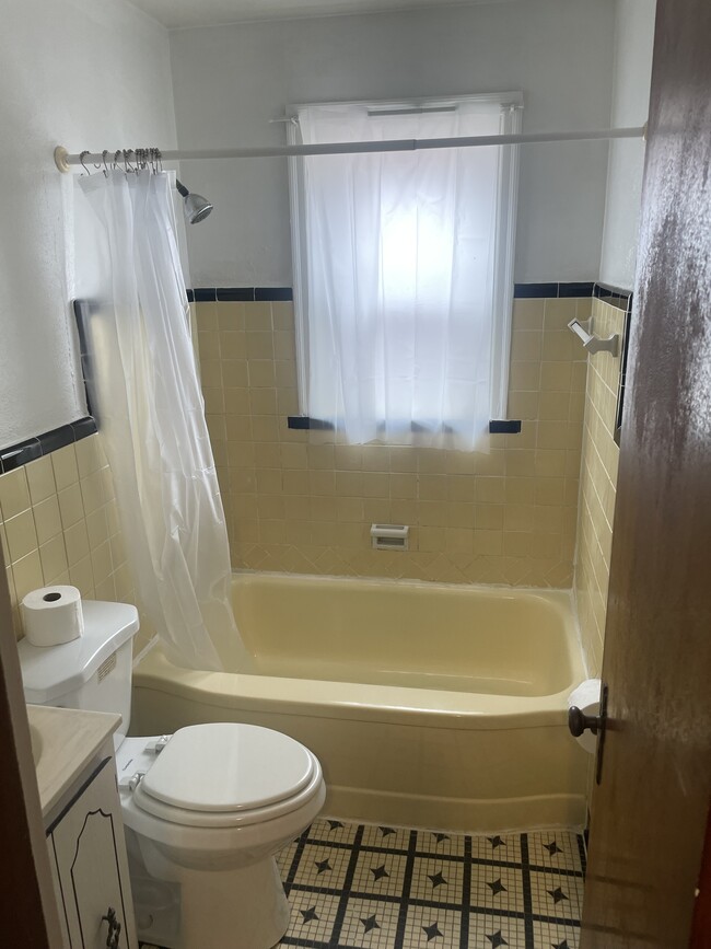 Photo - 6219 Eichelberger St Unit 6221A