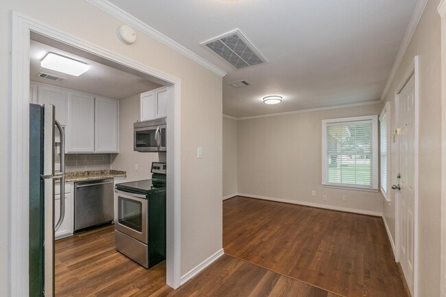 Photo - Recently updated 2-bedroom duplex in the desirable Ridglea area.