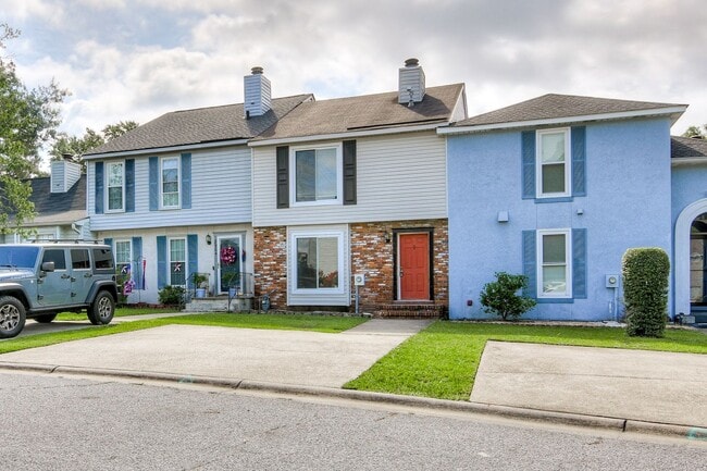 Photo - 2 Bed Townhouse!