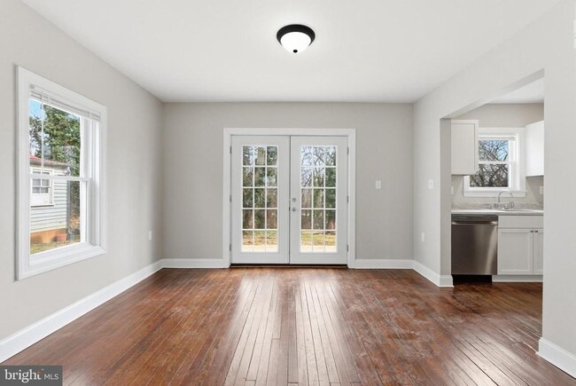 Photo - 520 S Kent St