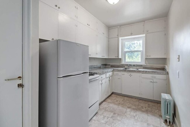 Photo - Gibson Apartments