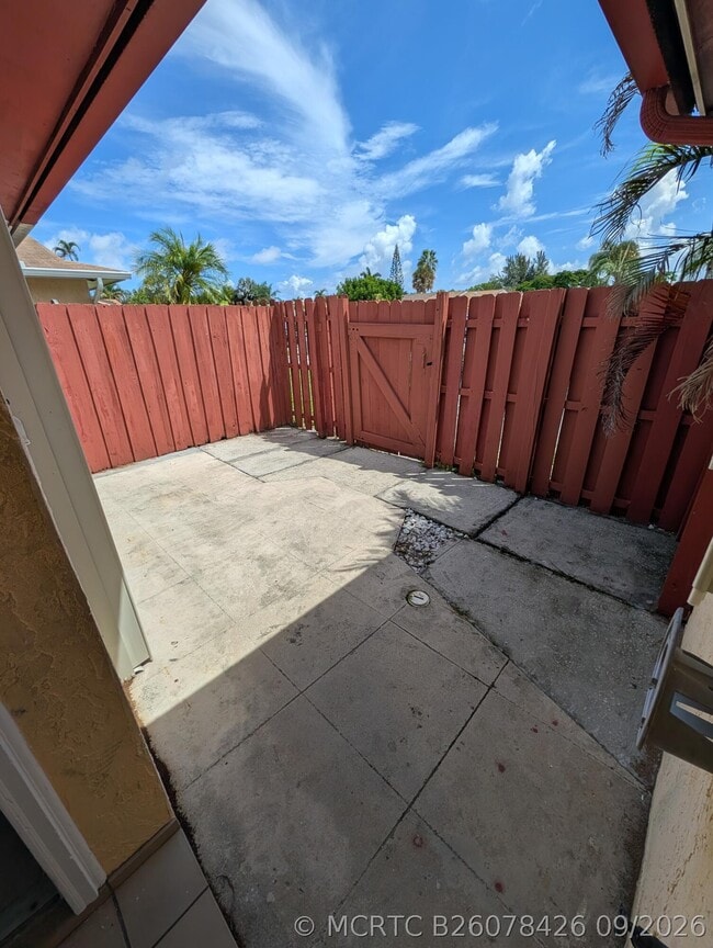 8599 Crater Terrace