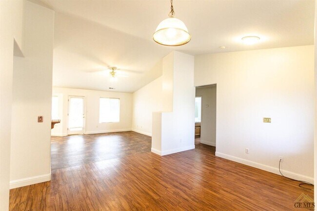 Photo - Charming 4 Bedroom Home in Southwest!