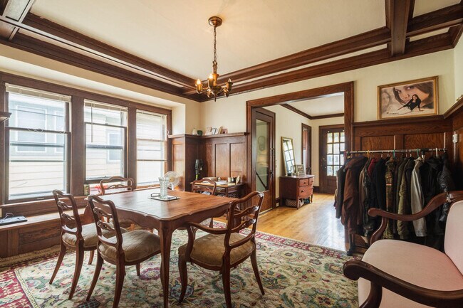 Dinning Room - 2022 N 48th St