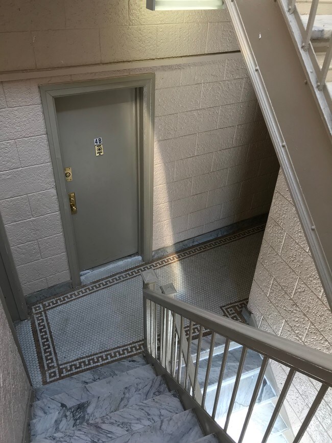 Photo - 2450 Fuller St