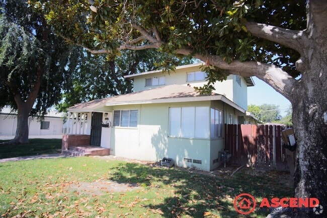 Building Photo - 1017 Paloma St Unit 1017 Paloma Rental
