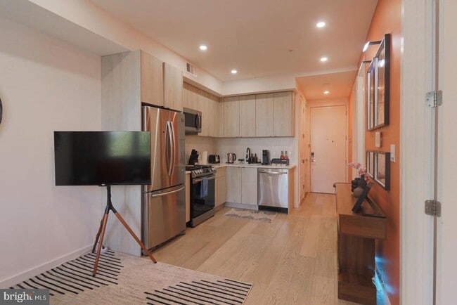 Photo - 1806 I St NE Unit 7