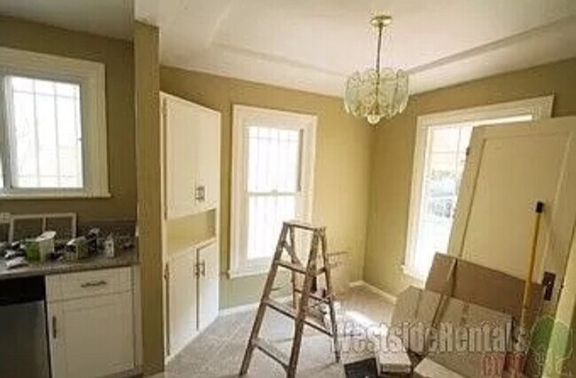 Photo - 1145 S Shenandoah St