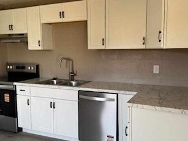 Photo - 4445 Engleka Ct