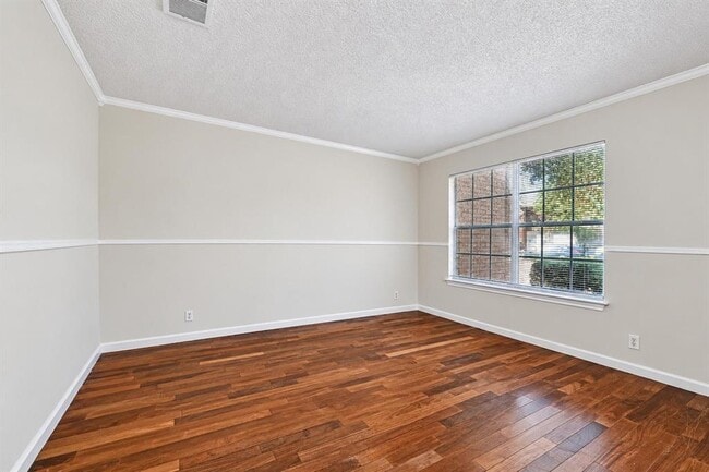 2616 Oakwood Glen Dr